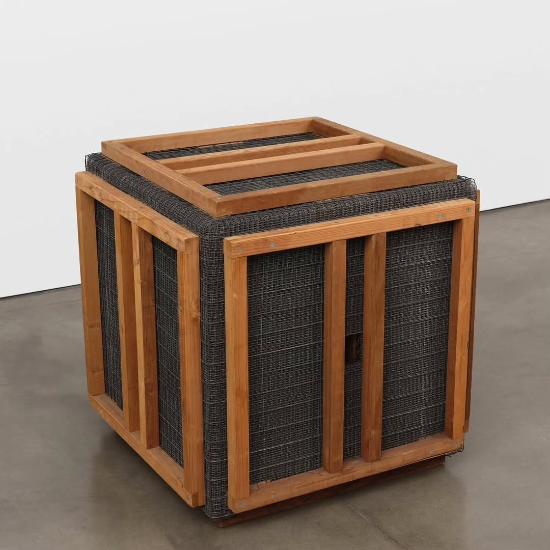 ‘Wire Piece’ (1978) by Jackie Winsor is an almost three-foot sculpture formed of layers of wire supported by a wooden structure. — image 2