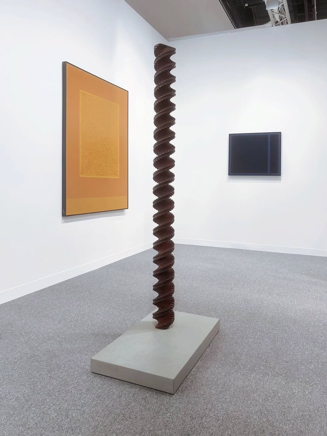 ABU DHABI ART • Mennour is pleased to return to Abu Dhabi Art from November 19 to 23, with a selection of artworks by… — image 16. Photos christianjohndyson of @artsectgallery