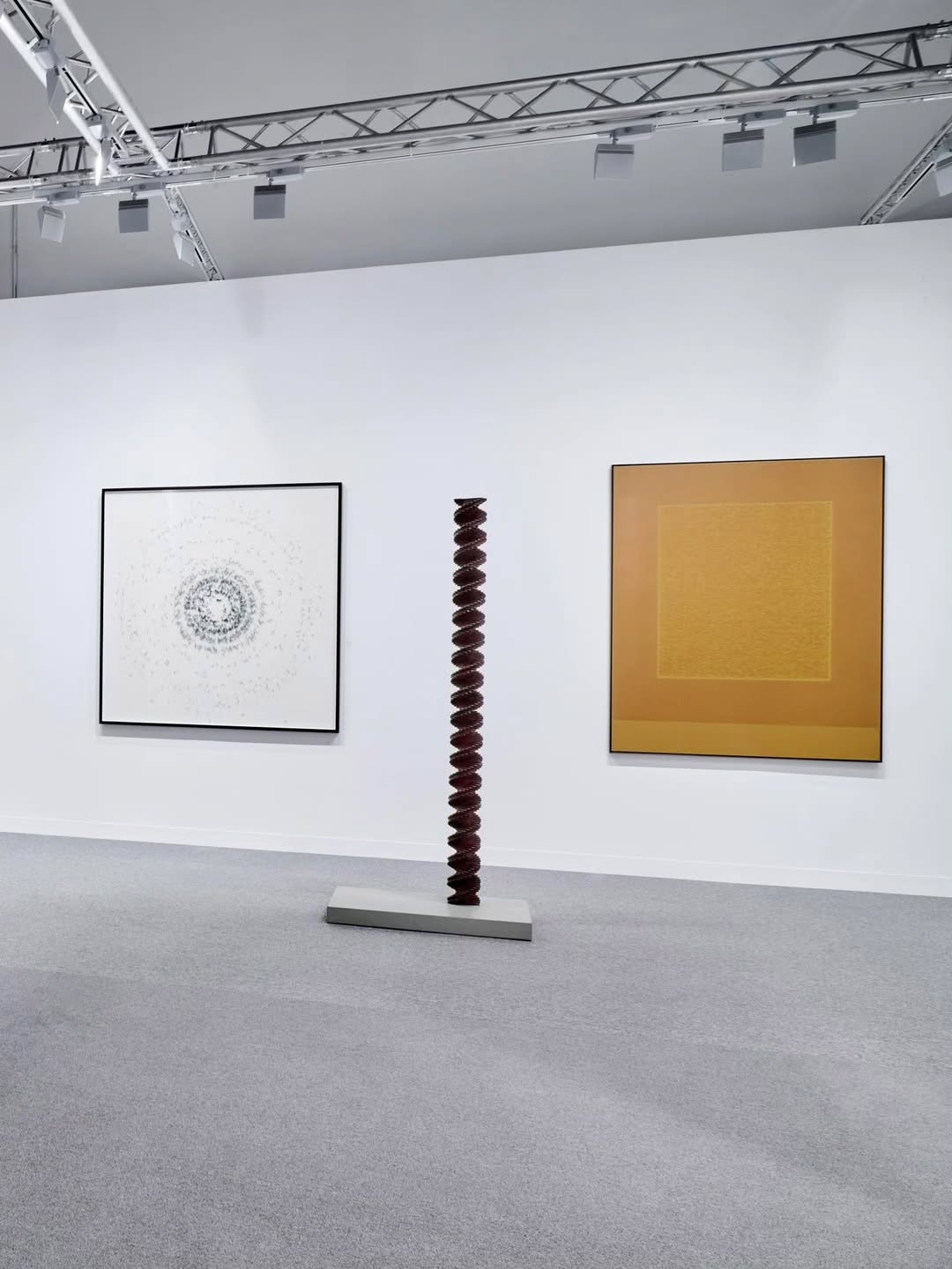 ABU DHABI ART • Mennour is pleased to return to Abu Dhabi Art from November 19 to 23, with a selection of artworks by… — image 17. Photos christianjohndyson of @artsectgallery