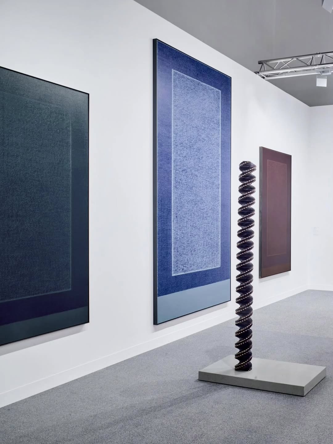 ABU DHABI ART • Mennour is pleased to return to Abu Dhabi Art from November 19 to 23, with a selection of artworks by… — image 18. Photos christianjohndyson of @artsectgallery