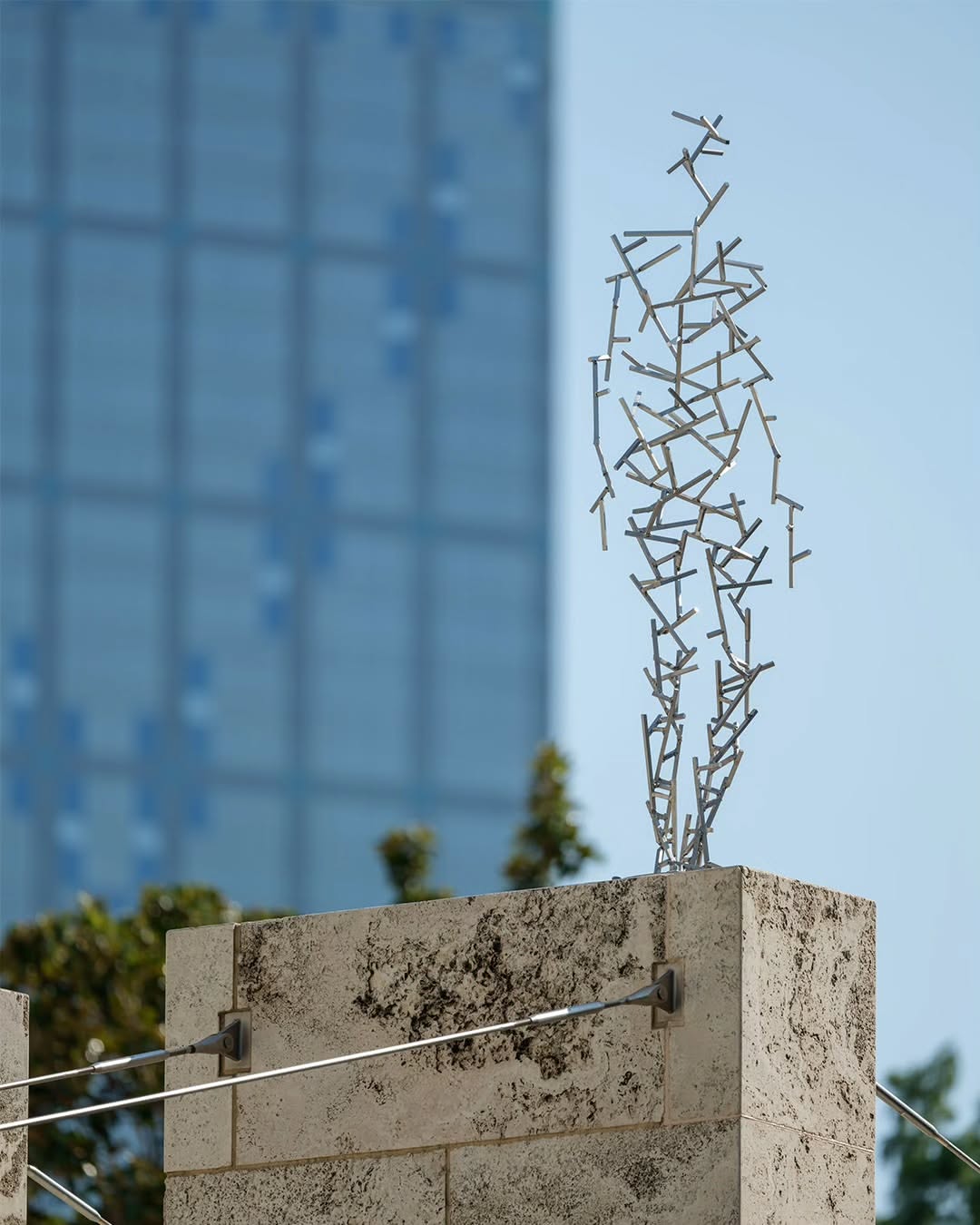 On View: ‘SURVEY: Antony Gormley’ at Nasher Sculpture Center⁠ — image 4. Images: Antony Gormley, 'SURVEY: Antony Gormley', Nasher Sculpture Centre, Dallas, Texas, 13 September 2025 - 4 January 2026. © Antony Gormley. Photo © Kevin Todora. Courtesy of the Nasher Sculpture Center.